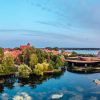 Das Müritzeum liegt am Rand der Altstadt von Waren am idyllischen Herrensee